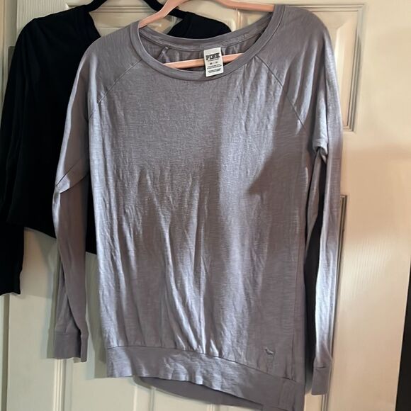 3 pack Victorias Secret & Pink lightweight sweater - Picture 3 of 4